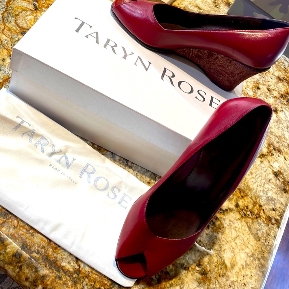 Vintage Taryn Rose wedge pumps
